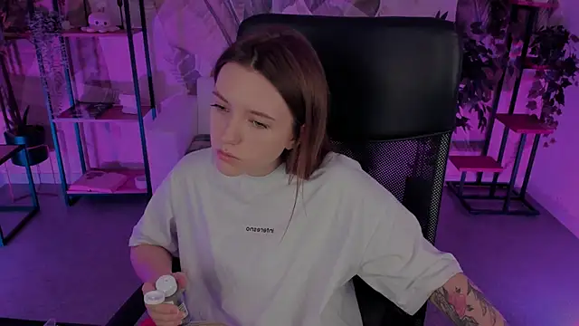 JennyDens online show from 03-13-25, 02:27