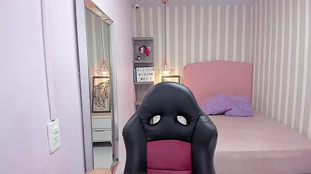 LORELAIGIVEN online show from 02-07-26, 12:31