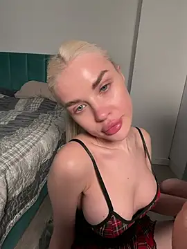 Snapshot of Bad_Hot_Teacher chatting on 04-06-26, 09:05 Bad Hot Teacher online show from 04-06-26, 09:05