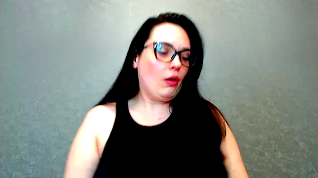 Snapshot of WorshipLilit chatting on 03-16-25, 02:32 WorshipLilit online show from 03-16-25, 02:32