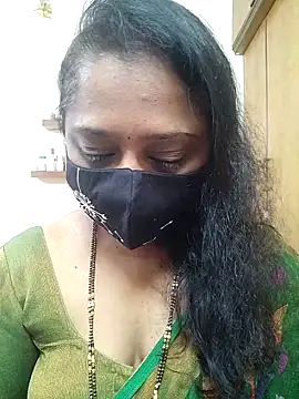 sexynayan23 online show from 06-18-26, 04:57