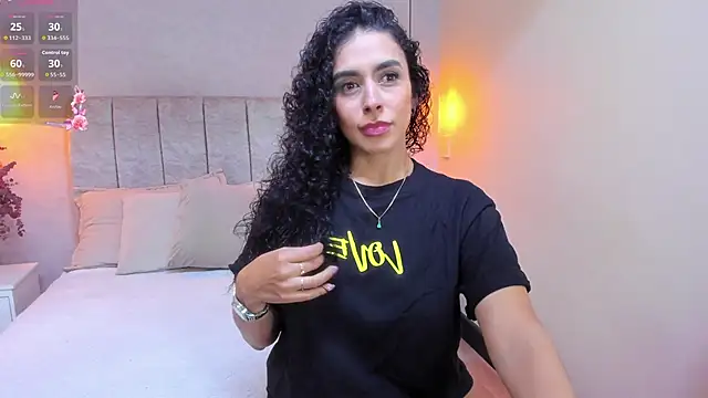 Snapshot of Maysoon_sabato chatting on 10-01-25, 12:11 Maysoon sabato online show from 10-01-25, 12:11