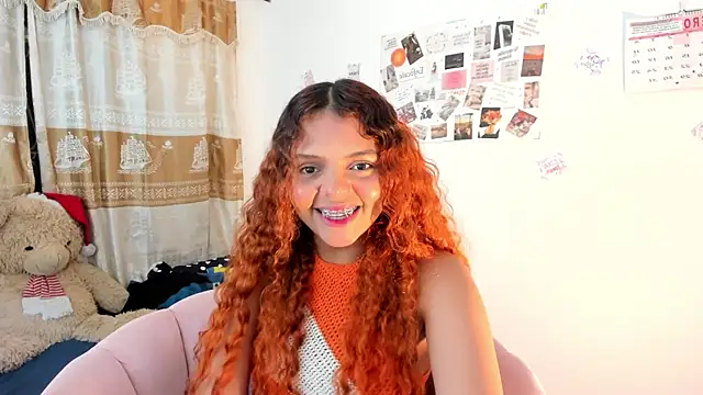 Snapshot of ValienteGirl_ chatting on 01-15-25, 03:00 ValienteGirl online show from 01-15-25, 03:00