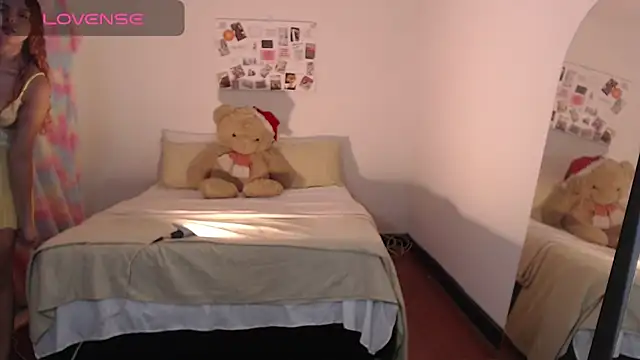 ValienteGirl  online show from 11-26-25, 03:40