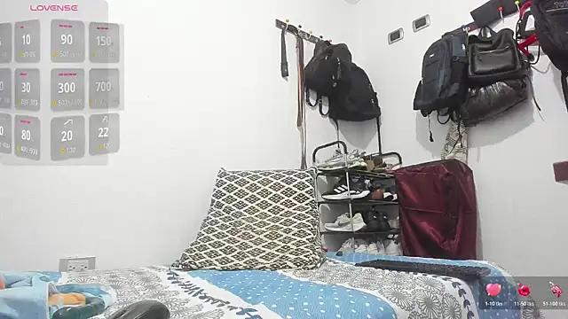 Snapshot of perla_jeff chatting on 07-25-26, 12:03 perla jeff online show from 07-25-26, 12:03