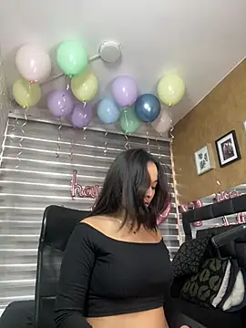 Snapshot of Little_Amber6 chatting on 01-09-25, 08:22 Little Amber6 online show from 01-09-25, 08:22