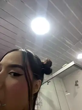 Snapshot of Little_Amber6 chatting on 02-09-25, 09:06 Little Amber6 online show from 02-09-25, 09:06