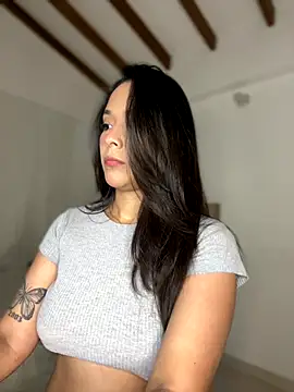 Snapshot of Little_Amber6 chatting on 09-20-25, 11:50 Little Amber6 online show from 09-20-25, 11:50