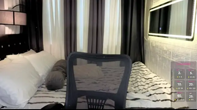 ThegirlNamedMaria online show from 12-18-25, 07:25