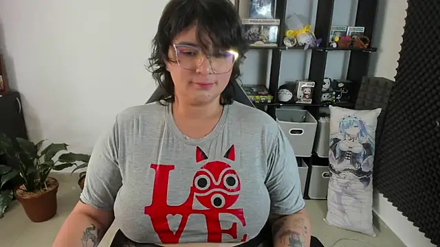 aika-dreams online show from 02-20-25, 04:14