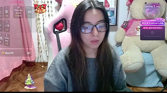 Maggie Fox3 online show from 12-22-25, 01:02