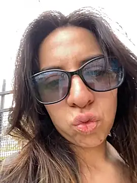 Maggie Fox3 online show from 03-24-26, 04:34