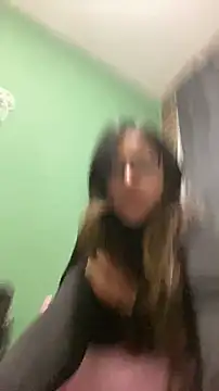 Maggie Fox3 online show from 04-18-26, 03:32