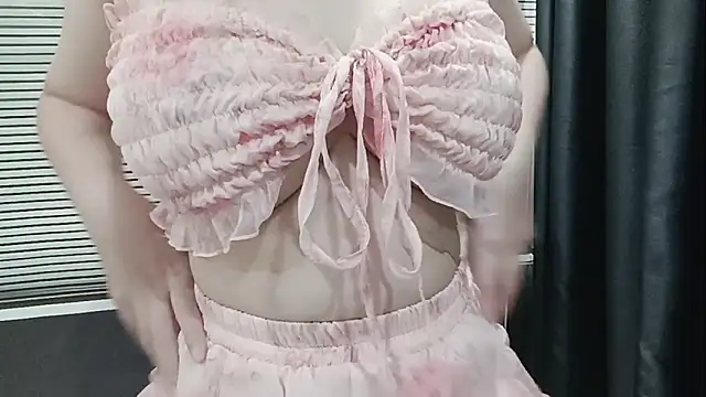 pelue online show from 10-13-25, 01:27