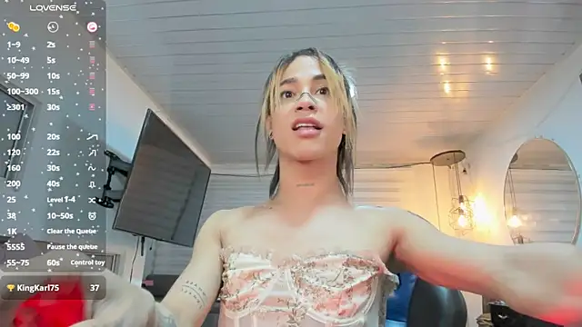 Snapshot of stormytt_ chatting on 02-24-25, 03:55 stormytt  online show from 02-24-25, 03:55