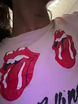 Snapshot of stormytt_ chatting on 03-23-25, 07:42 stormytt  online show from 03-23-25, 07:42