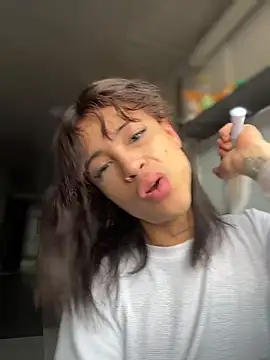 Snapshot of stormytt_ chatting on 11-10-25, 06:18 stormytt online show from 11-10-25, 06:18