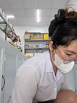 HinaLovely online show from 05-14-26, 03:35