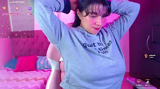 Snapshot of Vannessa__Shy chatting on 12-28-24, 08:58 Vannessa  Shy online show from 12-28-24, 08:58