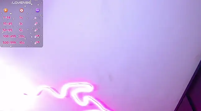 Snapshot of Vannessa__Shy chatting on 01-11-25, 01:01 Vannessa  Shy online show from 01-11-25, 01:01