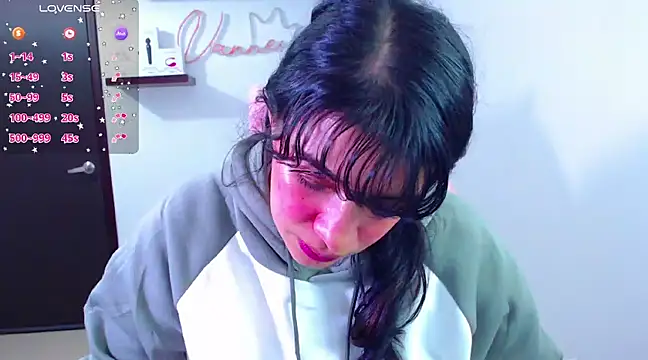 Snapshot of Vannessa__Shy chatting on 03-13-25, 09:59 Vannessa  Shy online show from 03-13-25, 09:59