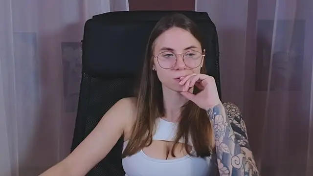  AnnaStark  online show from 03-13-25, 08:54