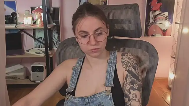  AnnaStark  online show from 07-14-26, 05:01