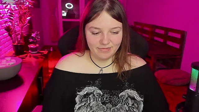 Snapshot of XNirvanaX chatting on 12-16-25, 02:38 XNirvanaX online show from 12-16-25, 02:38