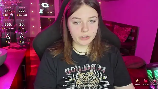 Snapshot of XNirvanaX chatting on 01-17-26, 04:17 XNirvanaX online show from 01-17-26, 04:17