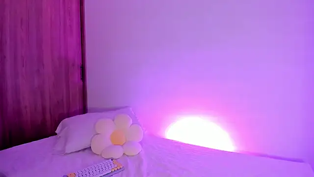 Snapshot of Cheerry1 chatting on 01-17-25, 03:23 Cheerry1 online show from 01-17-25, 03:23