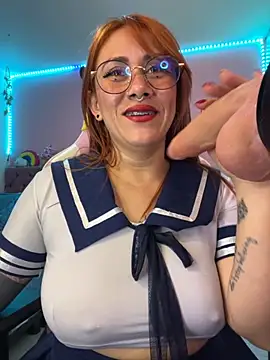 Luna Paris  online show from 10-10-25, 09:36