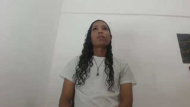 Snapshot of shairaStarr chatting on 12-04-24, 01:03 shairaStarr online show from 12-04-24, 01:03