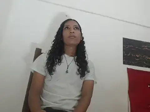 Snapshot of shairaStarr chatting on 12-14-24, 12:01 shairaStarr online show from 12-14-24, 12:01