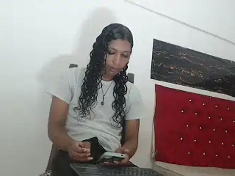 Snapshot of shairaStarr chatting on 12-16-24, 03:22 shairaStarr online show from 12-16-24, 03:22