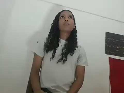 Snapshot of shairaStarr chatting on 12-19-24, 12:12 shairaStarr online show from 12-19-24, 12:12