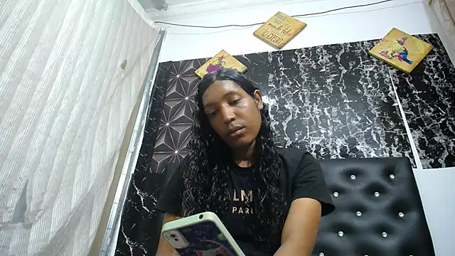 Snapshot of shairaStarr chatting on 02-14-25, 06:19 shairaStarr online show from 02-14-25, 06:19