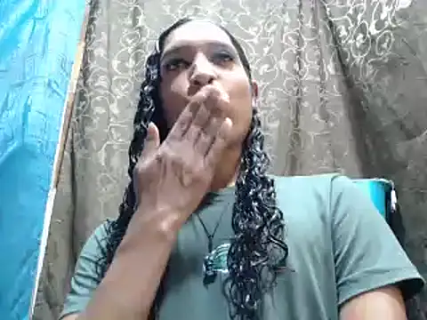 Snapshot of shairaStarr chatting on 09-10-25, 06:52 shairaStarr online show from 09-10-25, 06:52