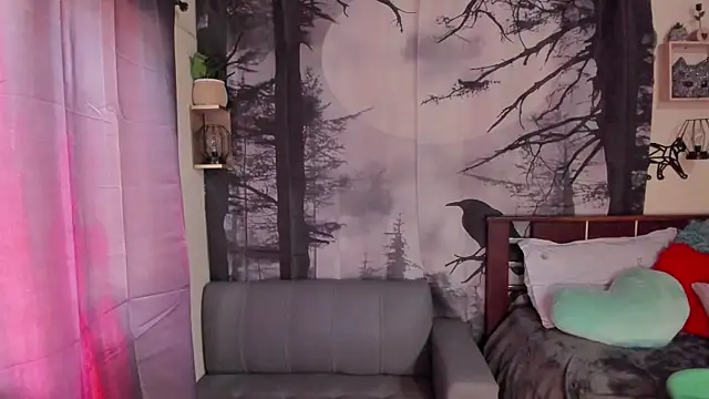 Snapshot of annyluna1 chatting on 12-17-25, 09:10 annyluna1 online show from 12-17-25, 09:10