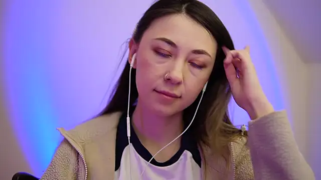 chibi moon  online show from 03-22-25, 09:21