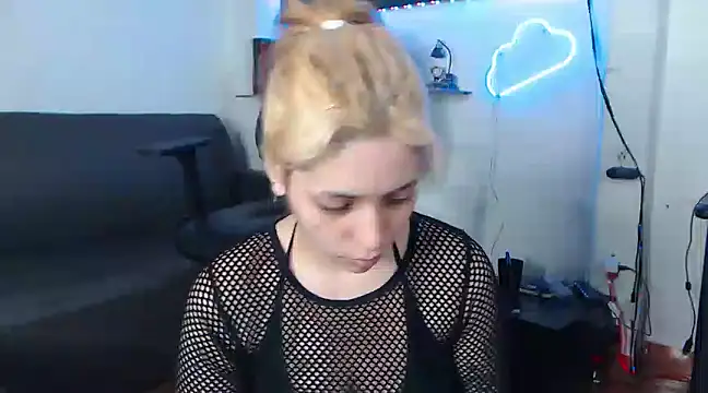 Snapshot of MaryJannes chatting on 02-23-25, 11:36 MaryJannes online show from 02-23-25, 11:36