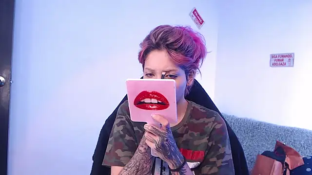 Snapshot of MaryJannes chatting on 11-12-25, 09:36 MaryJannes online show from 11-12-25, 09:36