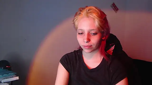 Snapshot of MaryJannes chatting on 11-23-25, 06:35 MaryJannes online show from 11-23-25, 06:35