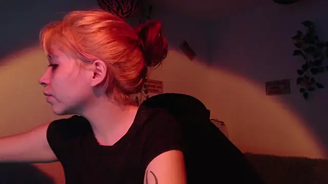 Snapshot of MaryJannes chatting on 11-27-25, 07:43 MaryJannes online show from 11-27-25, 07:43