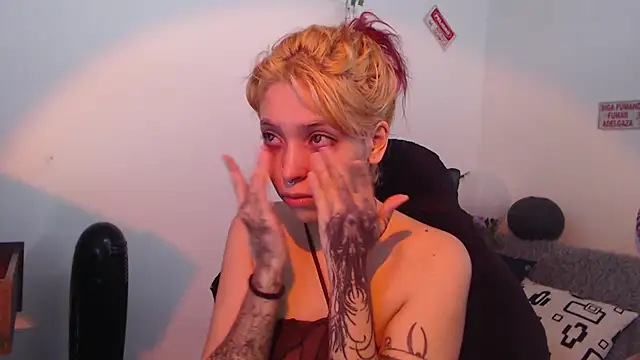 Snapshot of MaryJannes chatting on 11-29-25, 01:25 MaryJannes online show from 11-29-25, 01:25