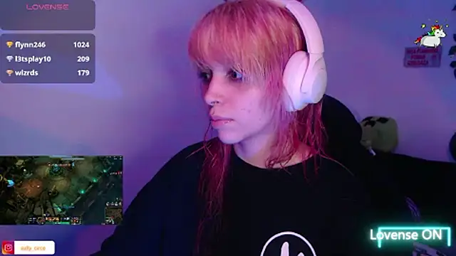 Snapshot of MaryJannes chatting on 12-03-25, 10:30 MaryJannes online show from 12-03-25, 10:30