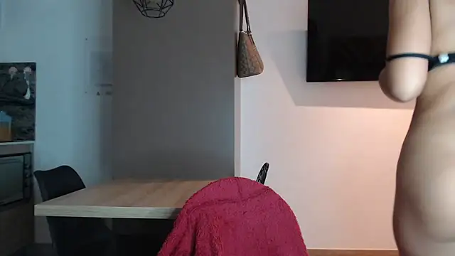 alexademie1 online show from 12-22-24, 10:47