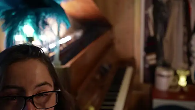 VanessaDoyle online show from 09-10-25, 04:18