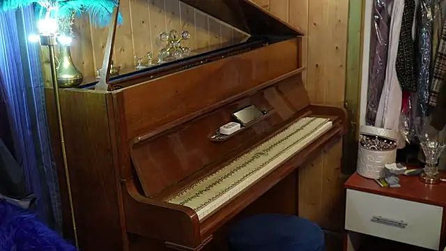 VanessaDoyle online show from 09-24-25, 02:53