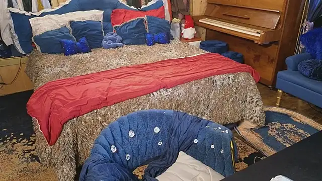 VanessaDoyle online show from 11-26-25, 01:01