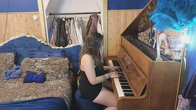 VanessaDoyle online show from 12-02-25, 04:24